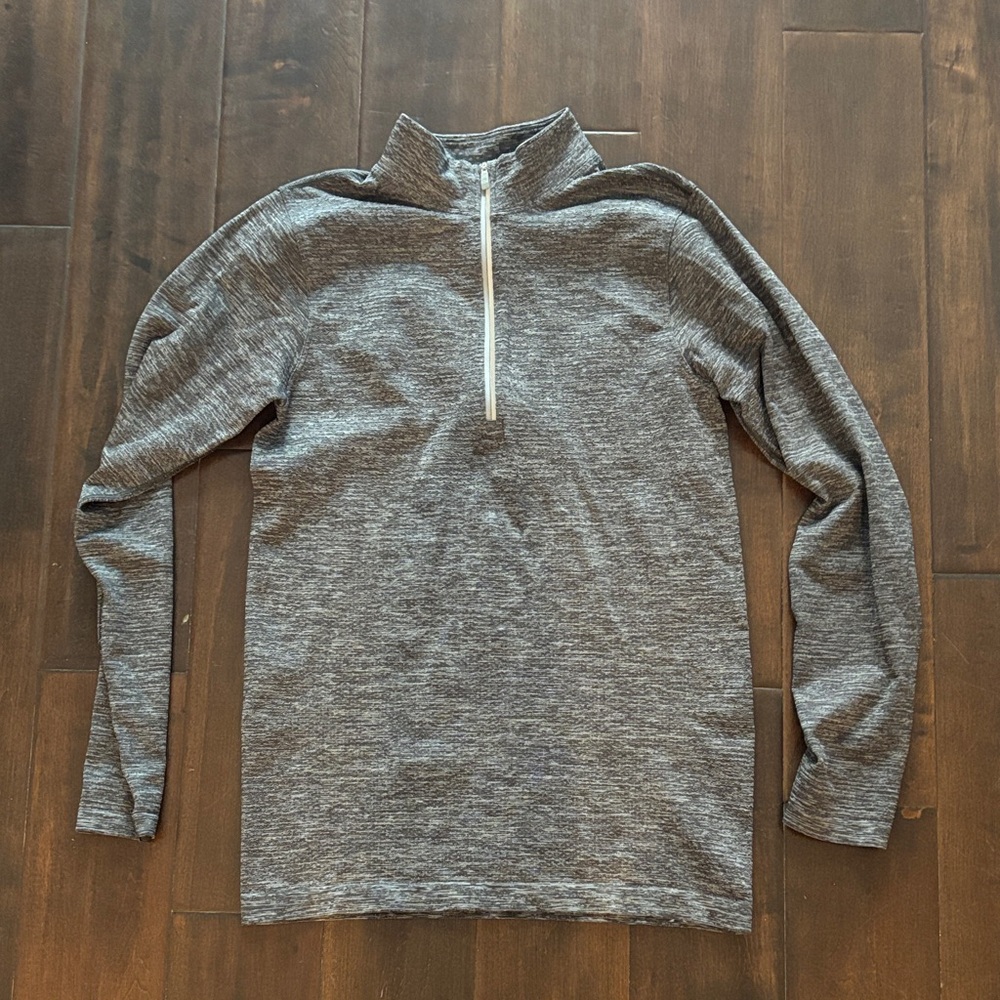 Lululemon Gray Metal Vent 1/2 Zip XS